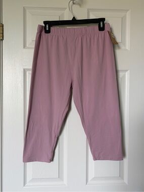 🔥🆕🔥 Just Cozy Mauve Pink 8-Way Stretch Capris - Size XL+